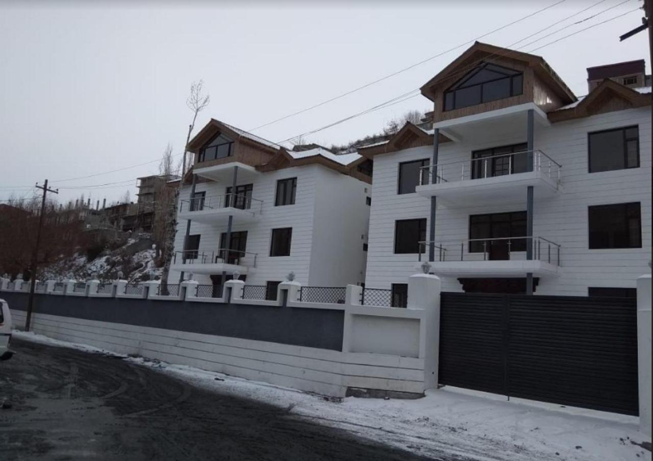 Hotel Kargil Heights Luaran gambar