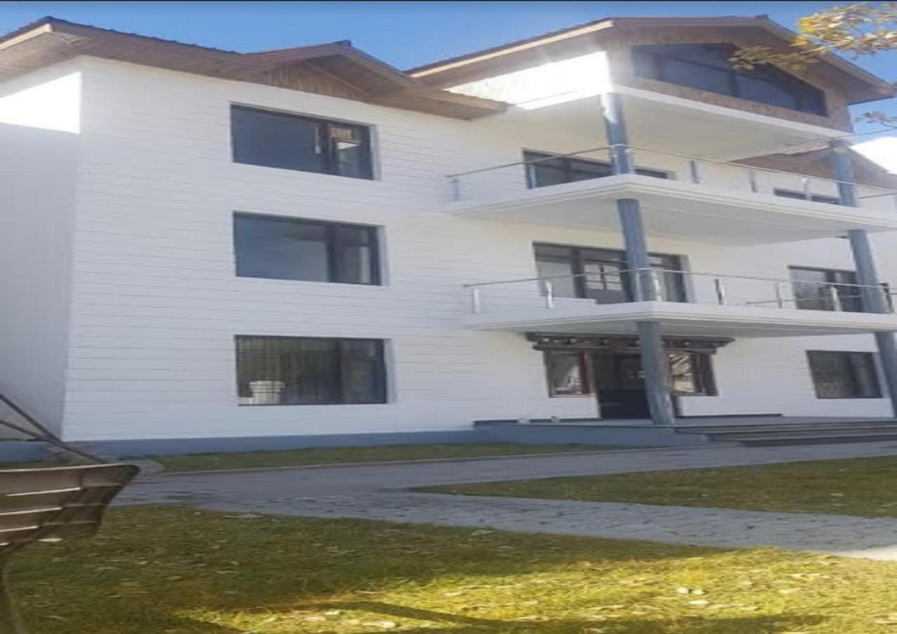 Hotel Kargil Heights Luaran gambar