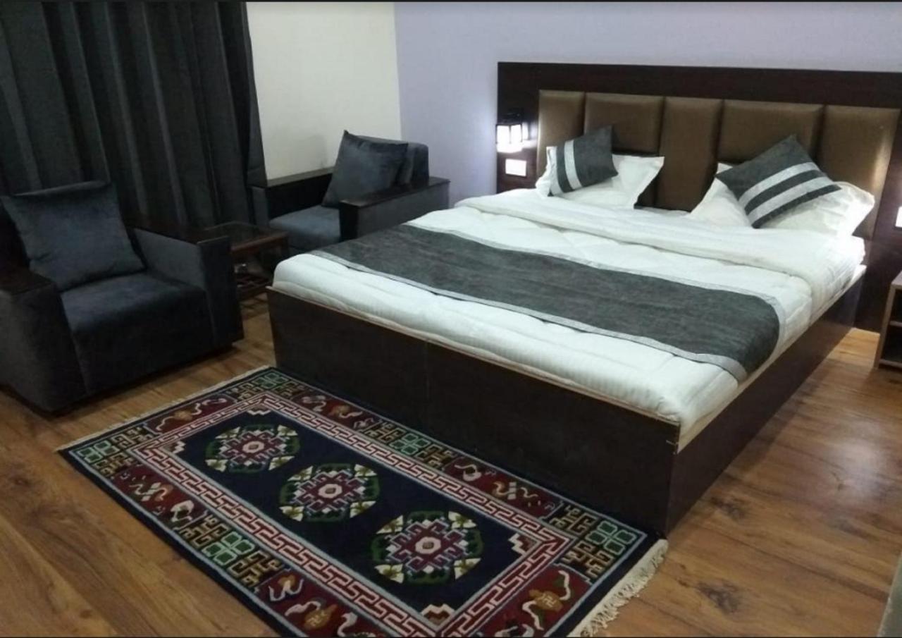 Hotel Kargil Heights Luaran gambar