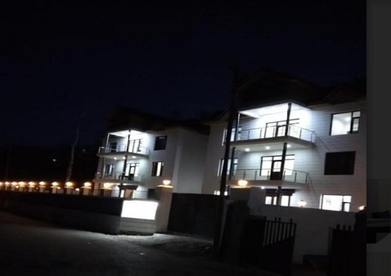 Hotel Kargil Heights Luaran gambar