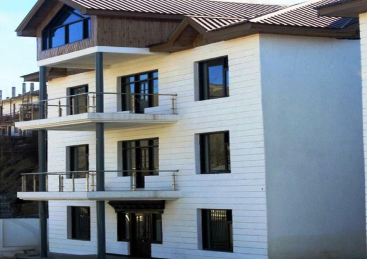 Hotel Kargil Heights Luaran gambar