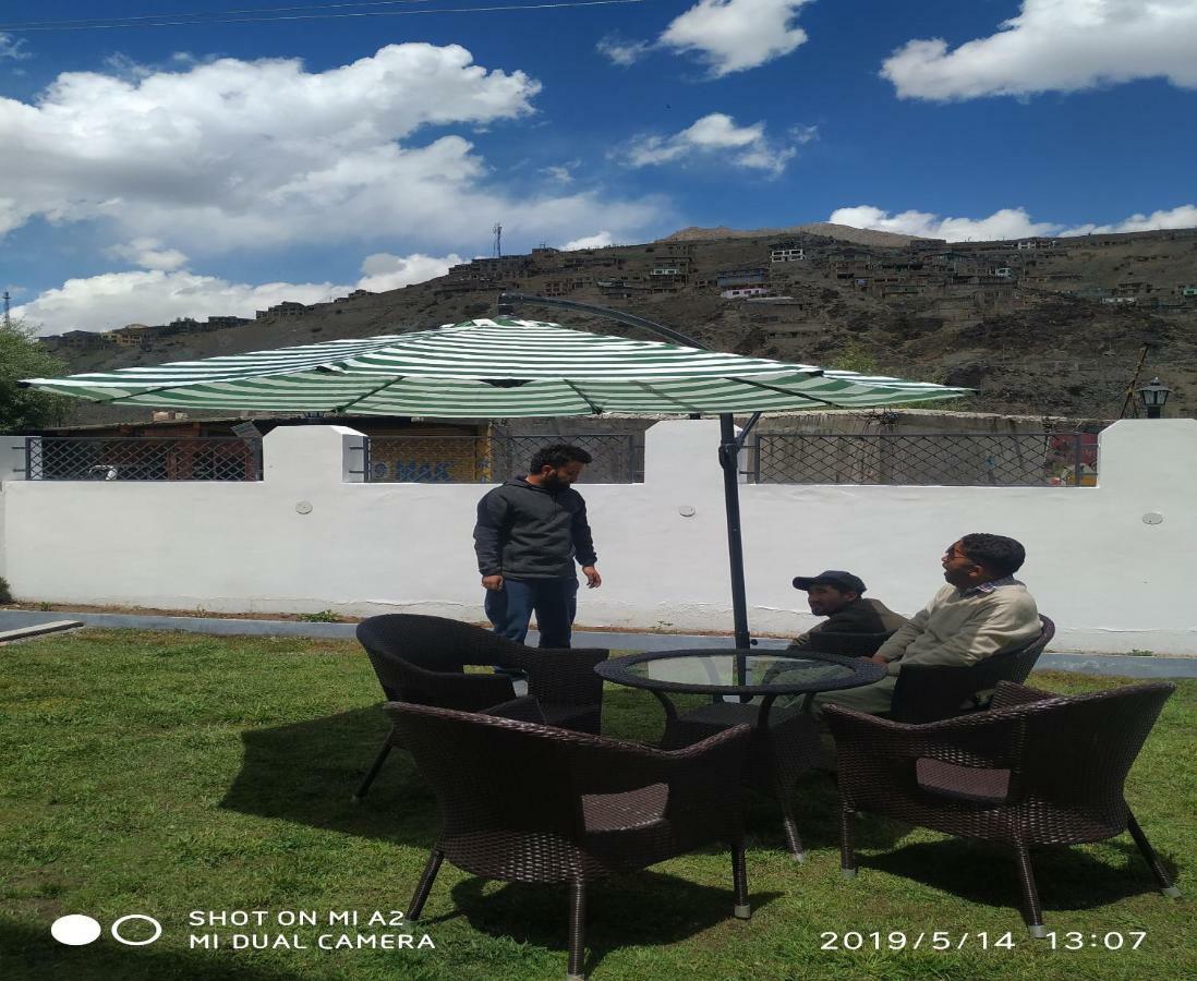 Hotel Kargil Heights Luaran gambar
