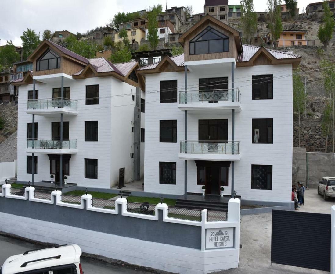 Hotel Kargil Heights Luaran gambar