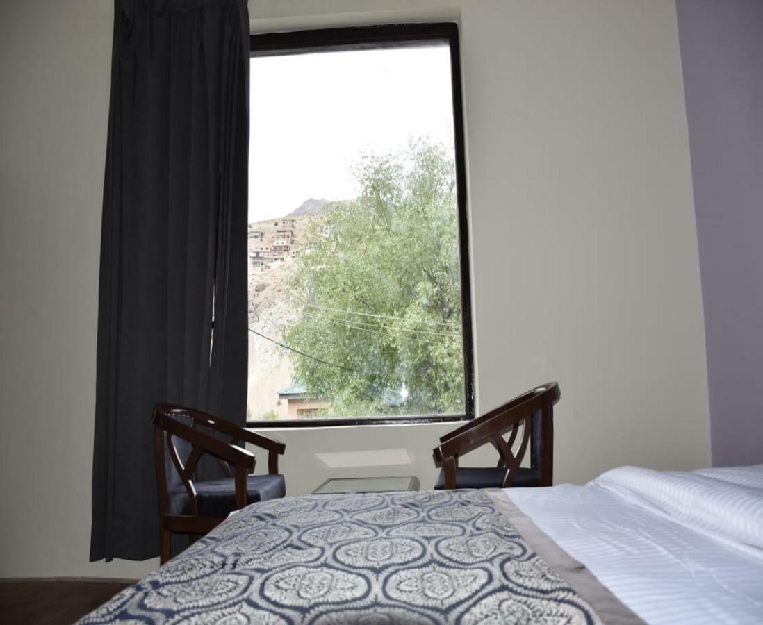 Hotel Kargil Heights Luaran gambar