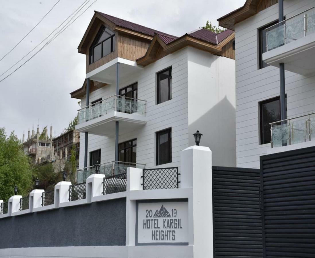 Hotel Kargil Heights Luaran gambar